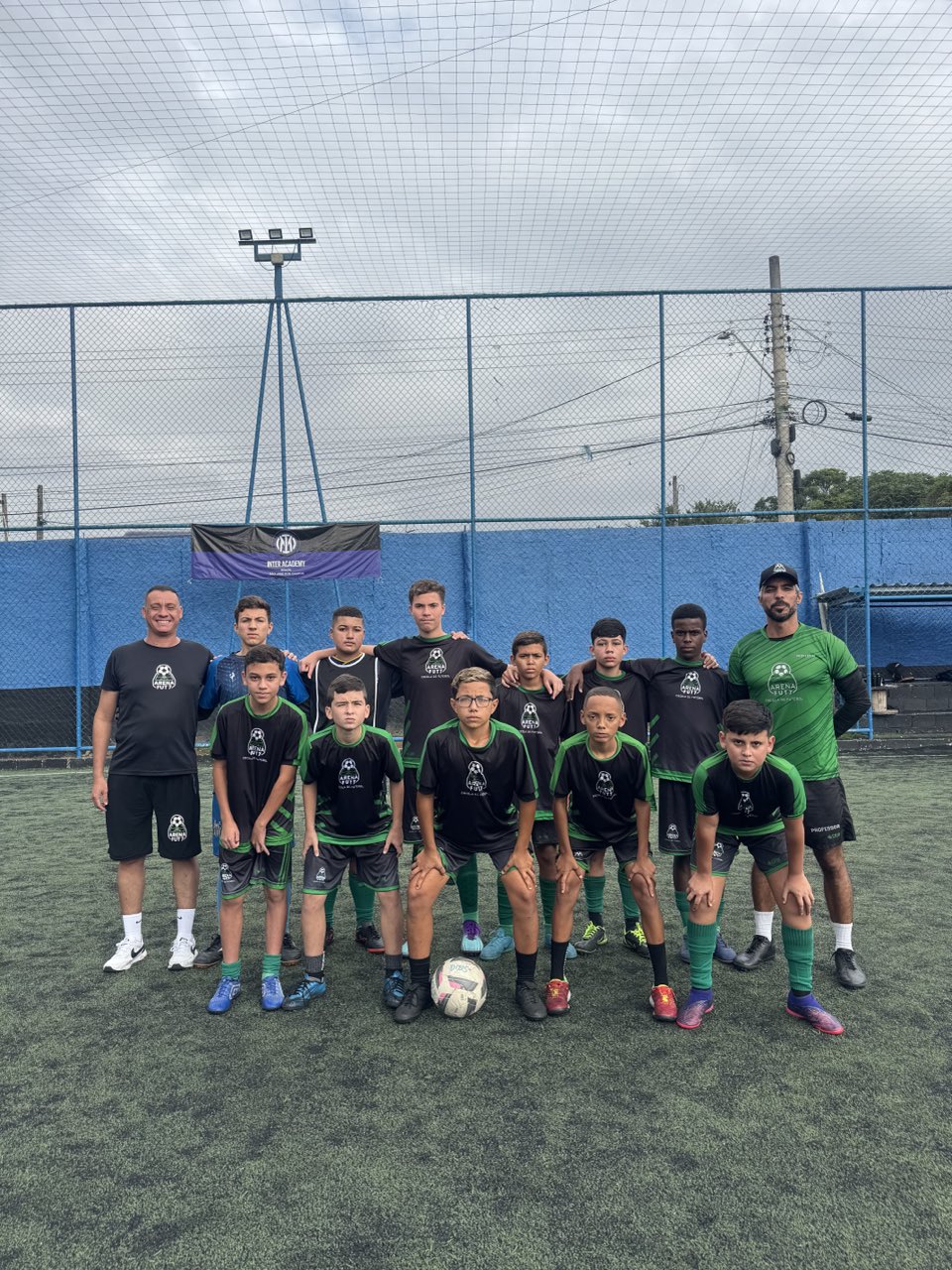 Turma da Arena Fut7 reunida em quadra